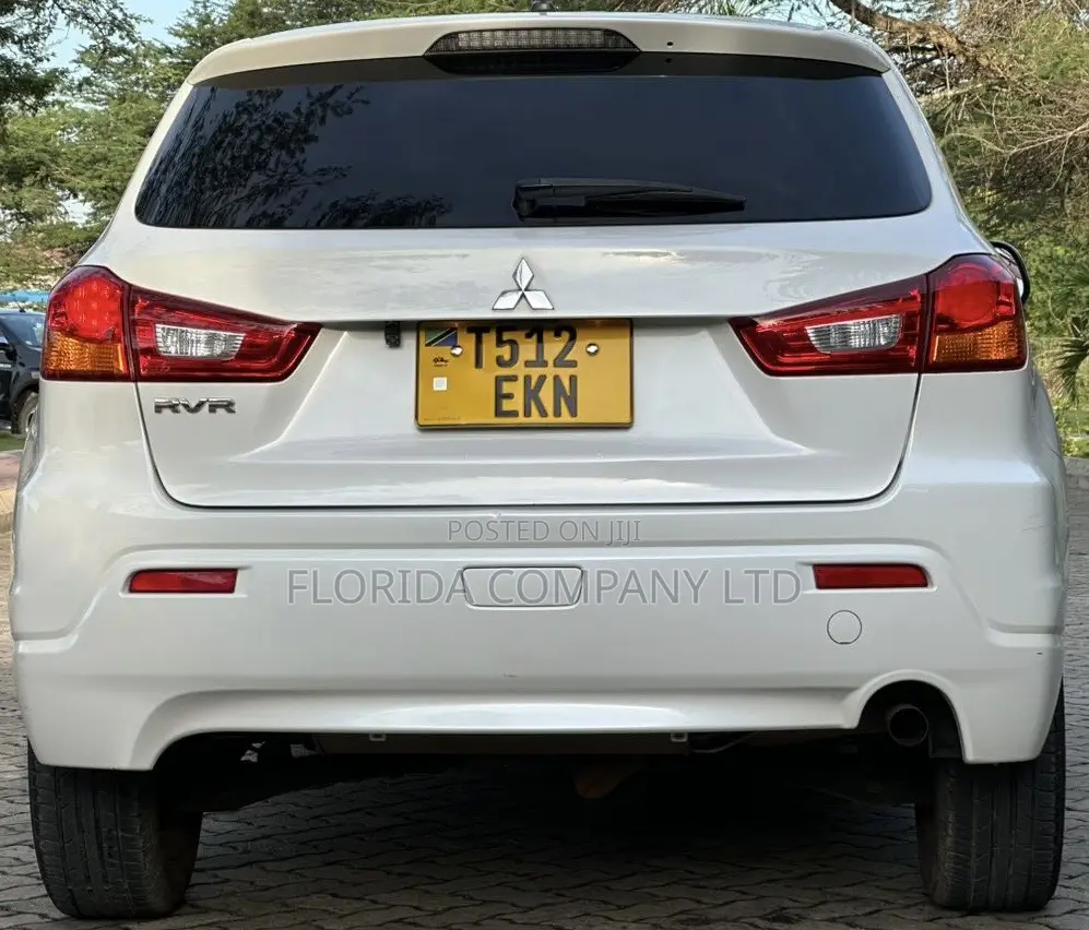 Mitsubishi RVR 2010 White