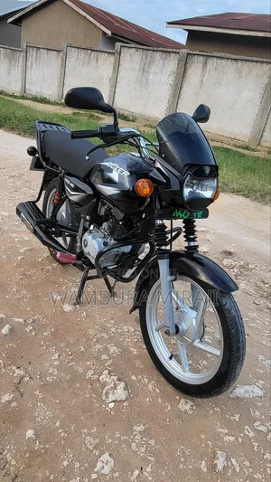 New Bajaj Boxer 125 2025 Black