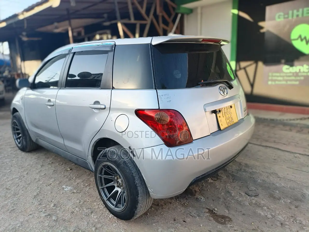 Toyota IST 2002 Silver