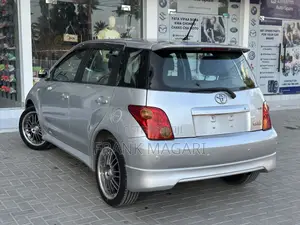 Toyota IST 2003 Silver