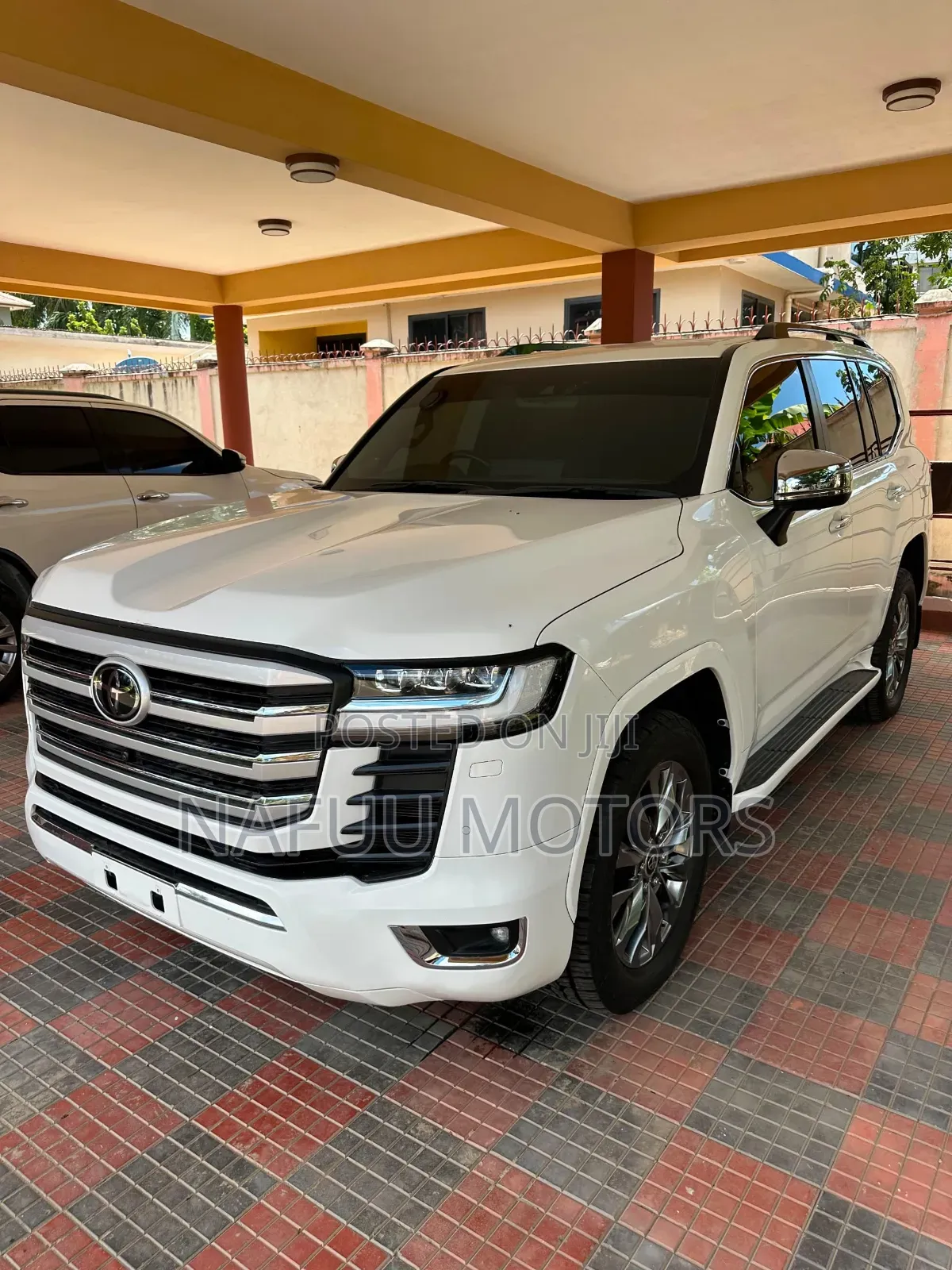 Toyota Land Cruiser 2023 White