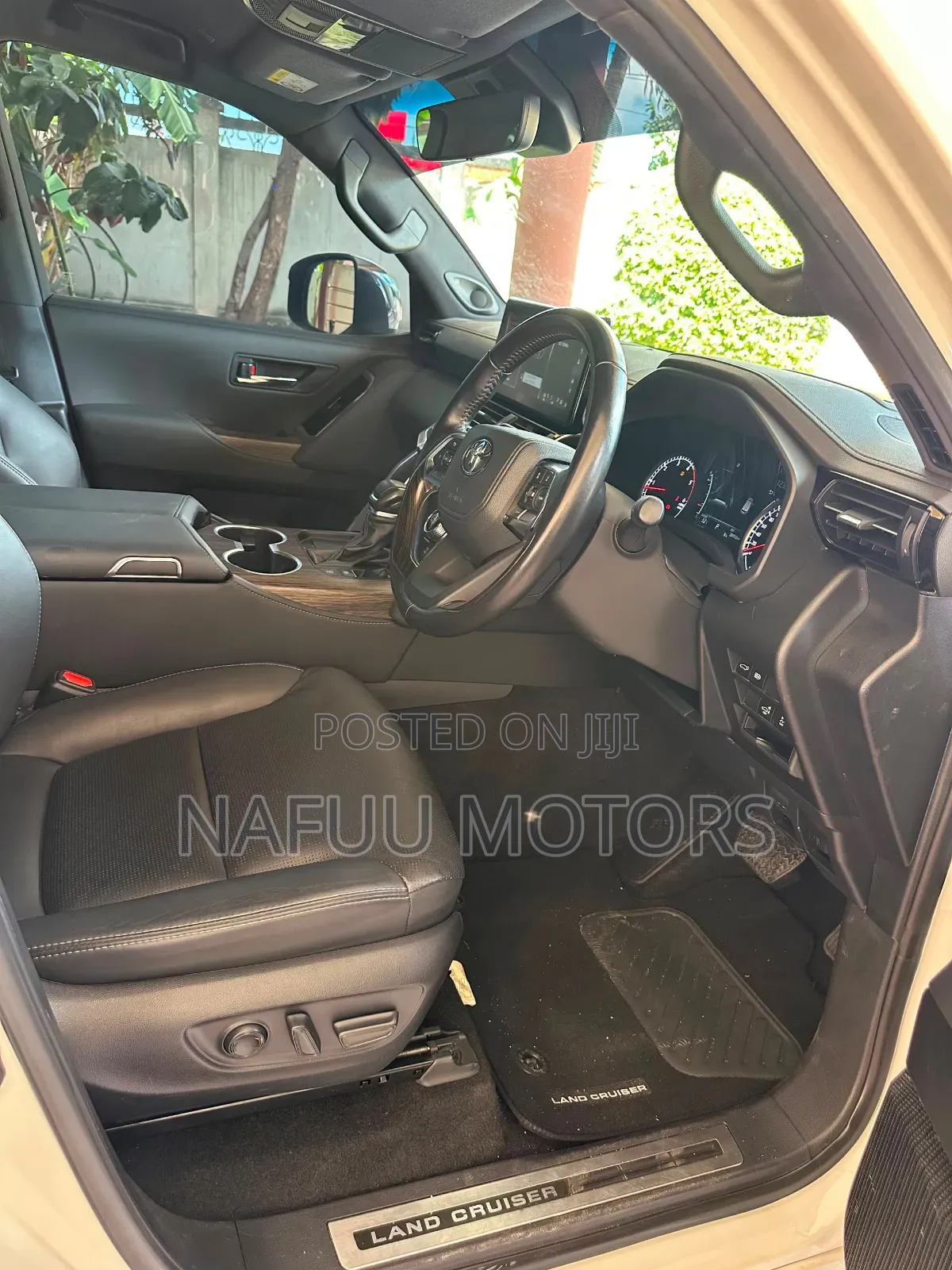 Toyota Land Cruiser 2023 White