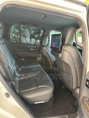 Toyota Land Cruiser 2023 White