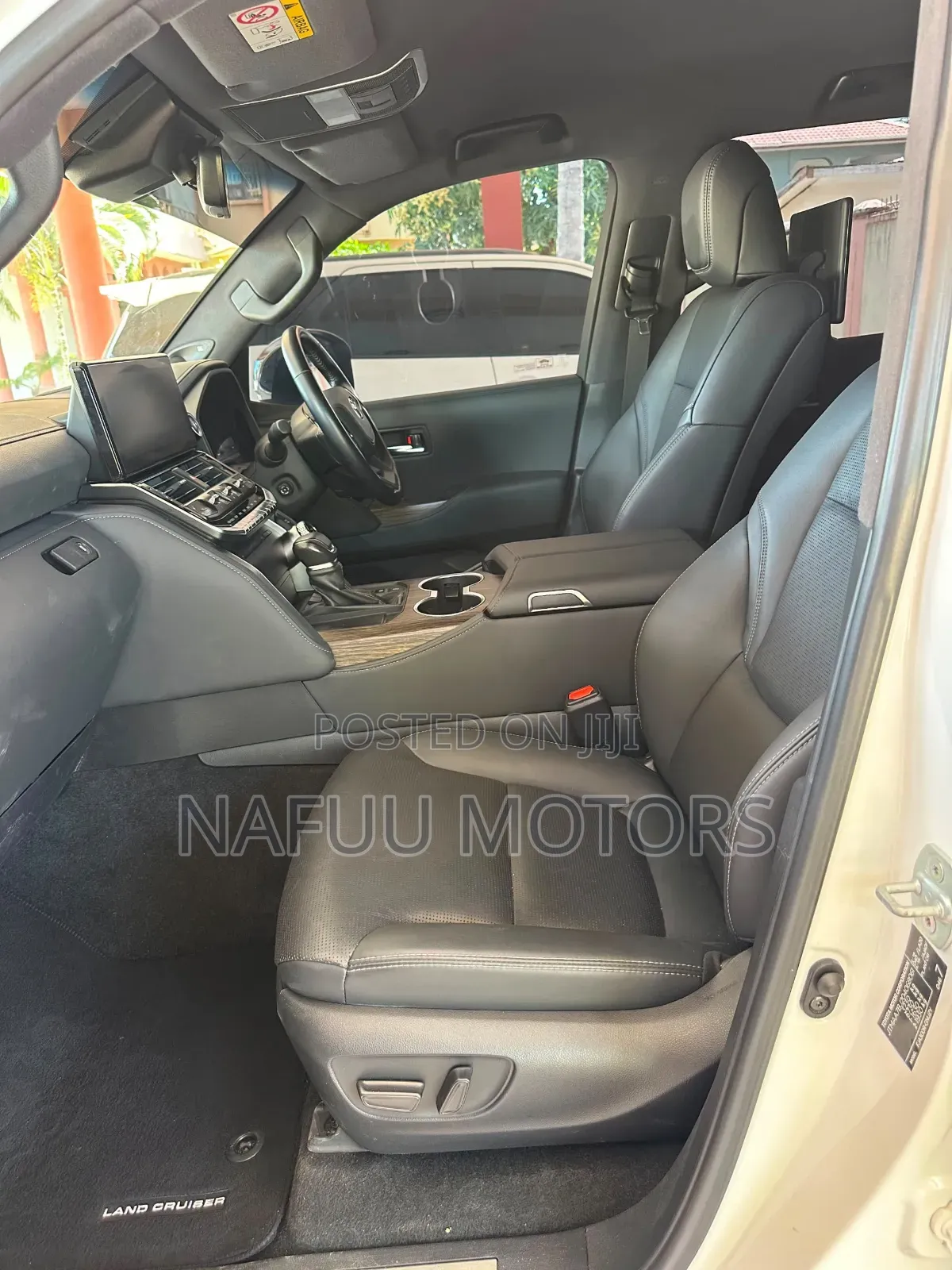 Toyota Land Cruiser 2023 White