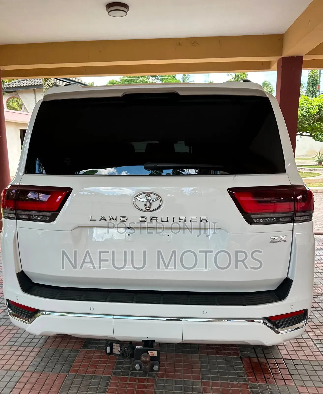 Toyota Land Cruiser 2023 White