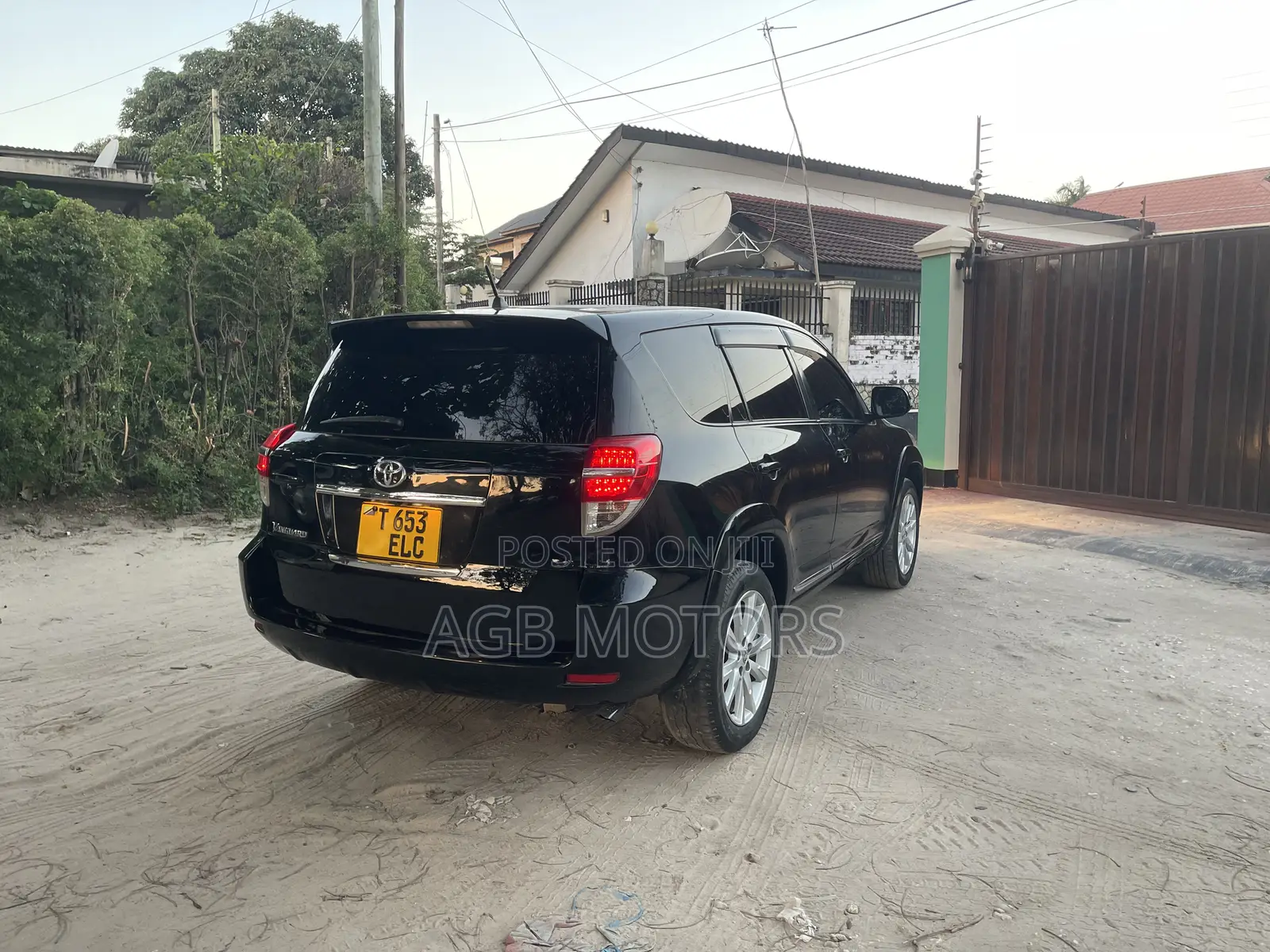 Toyota Vanguard 2012 Black