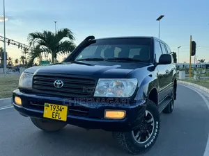 Toyota Land Cruiser 2006 Blue