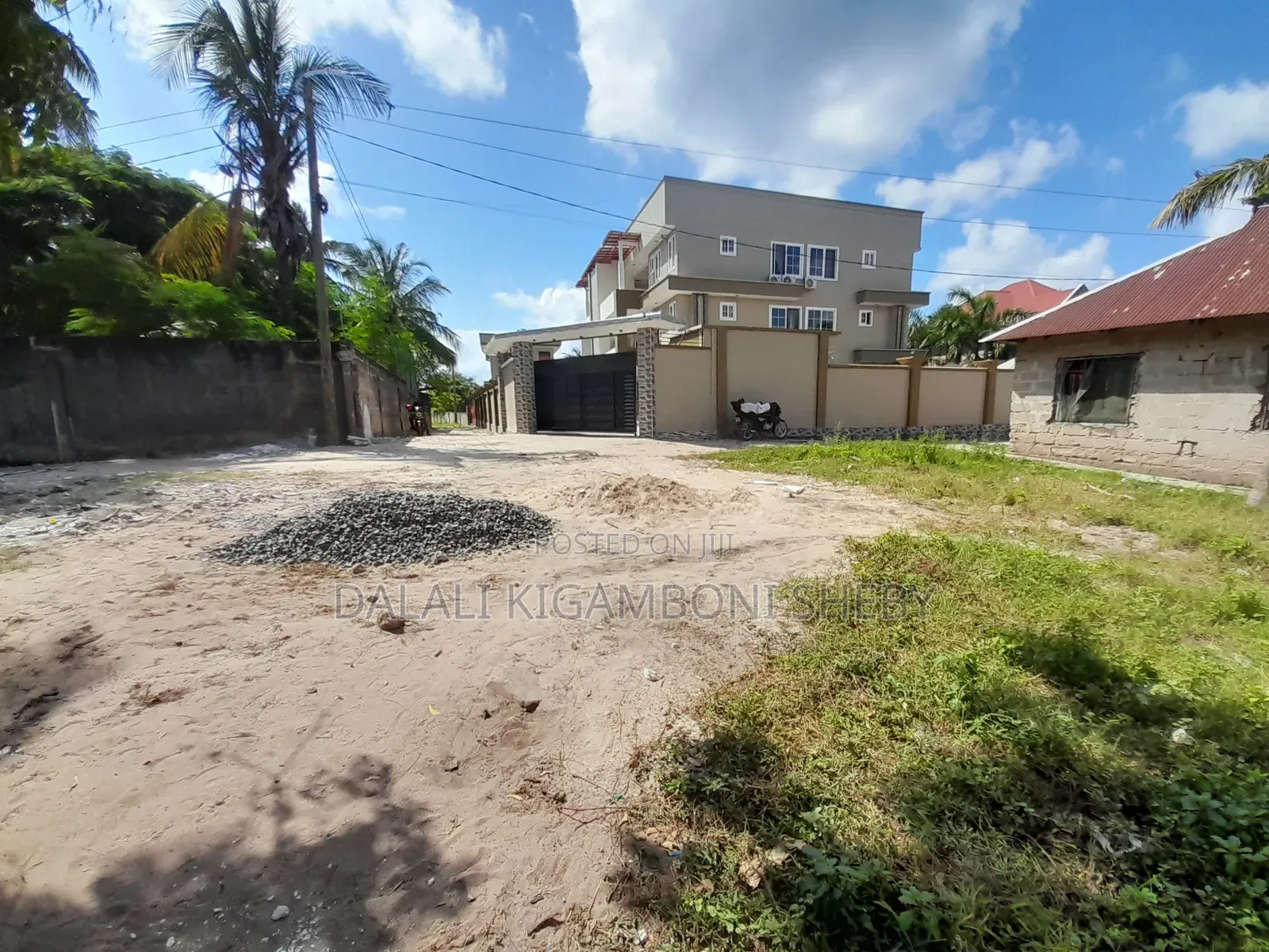 Beach Plot No 3 Inauzwa Kigamboni Kwa Mwingira