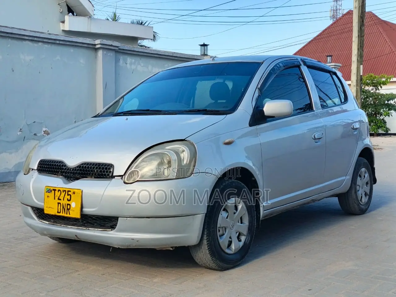 Toyota Vitz 2002 Silver