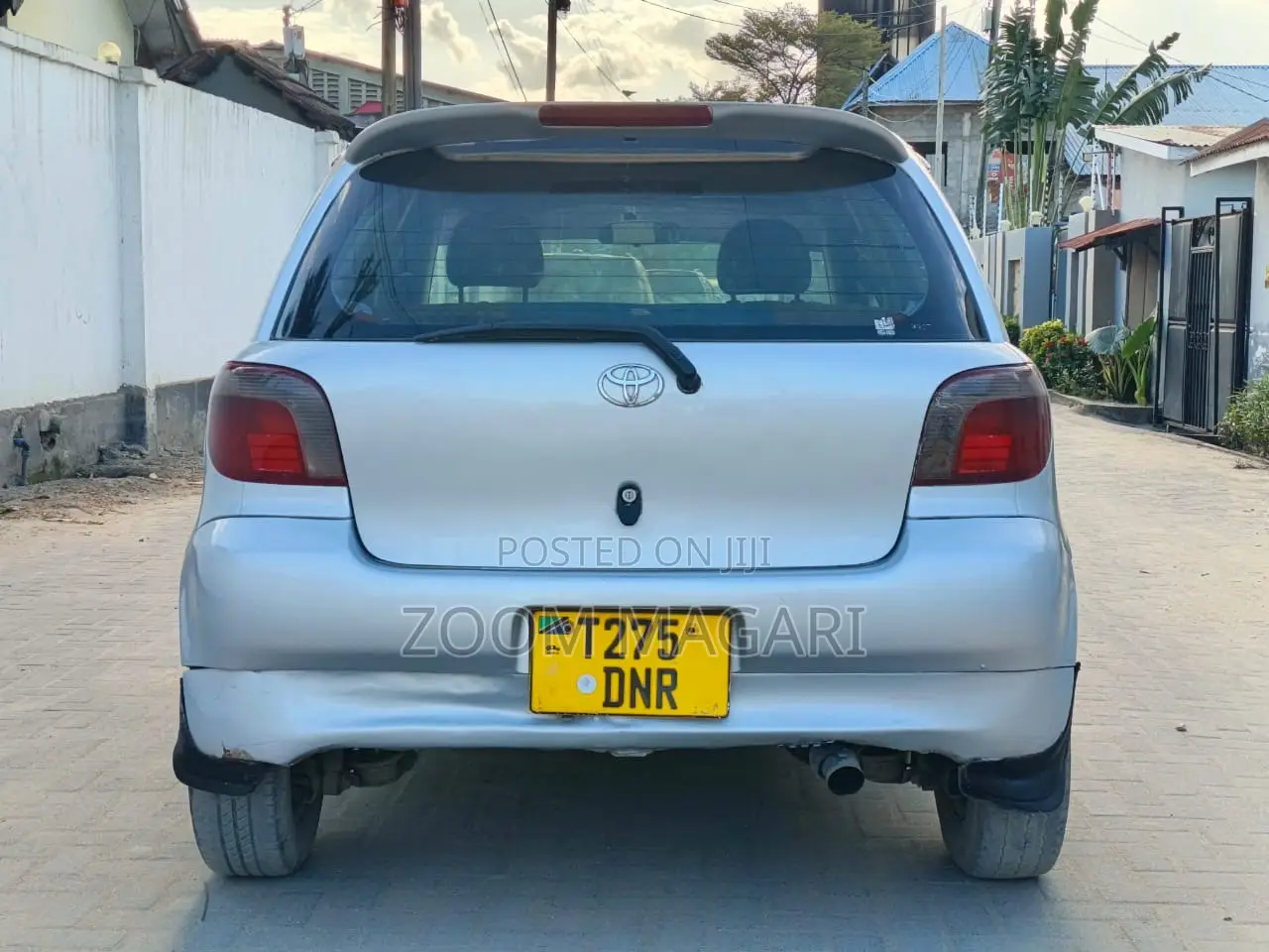 Toyota Vitz 2002 Silver