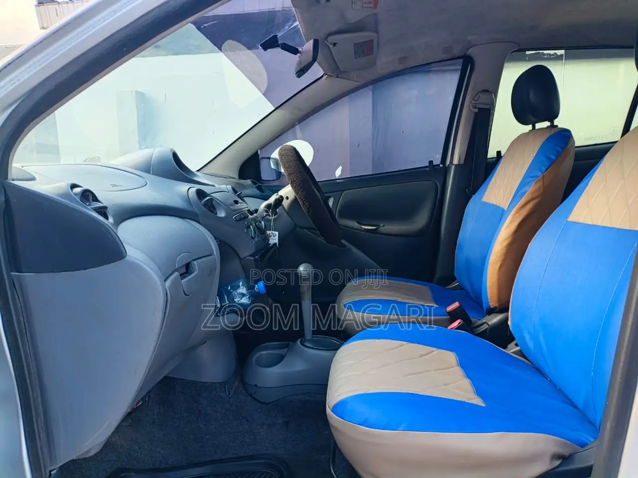 Toyota Vitz 2002 Silver