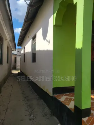 Furnished 4bdrm House in Biriani Real Estate, Chamazi for sale
