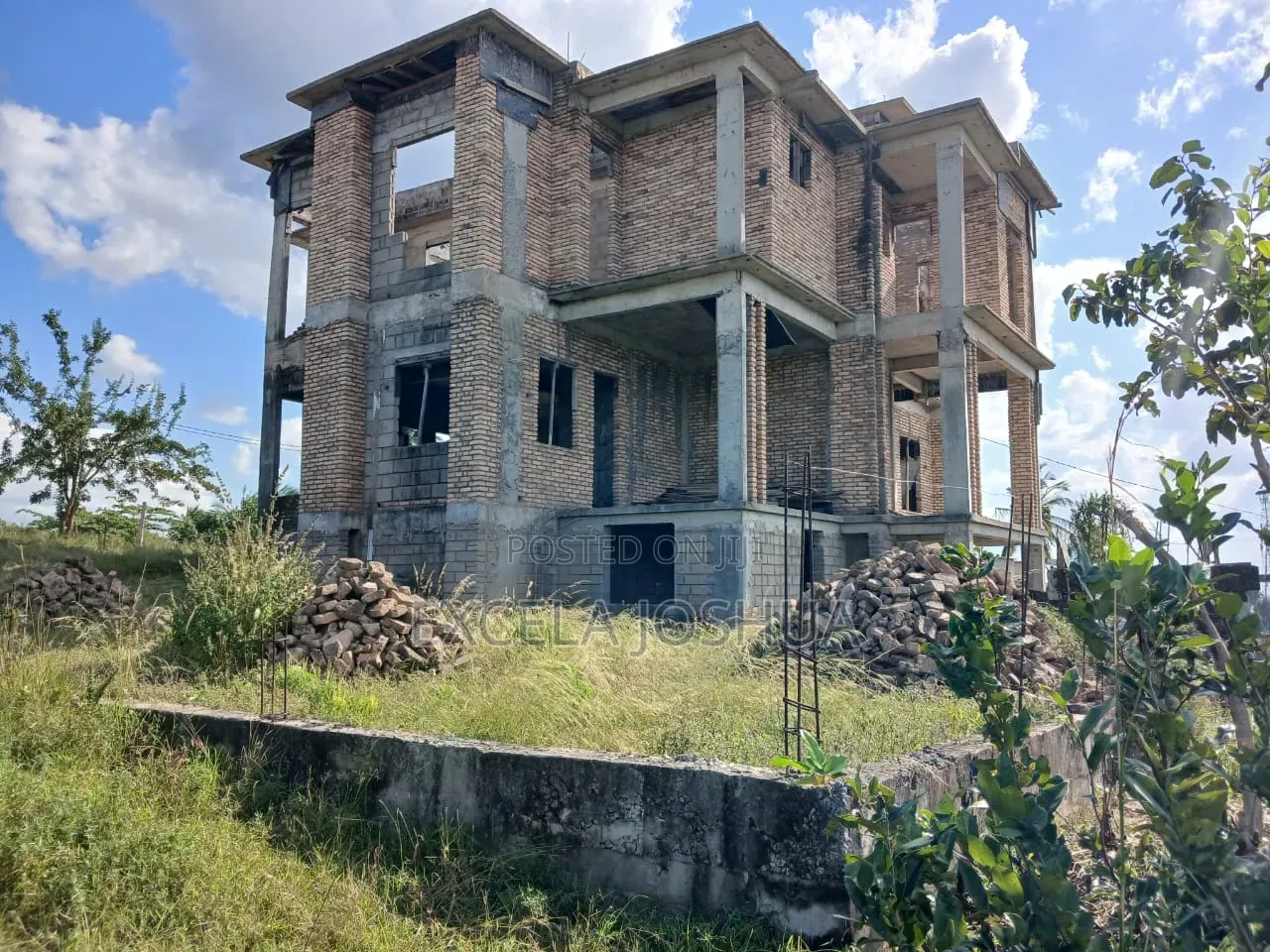 5bdrm House in Excela Joshua, Mbezi for sale