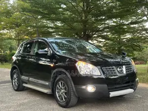 Nissan Dualis 2012 Black