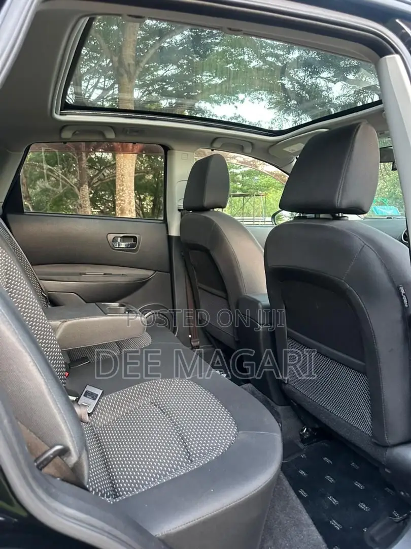 Nissan Dualis 2012 Black