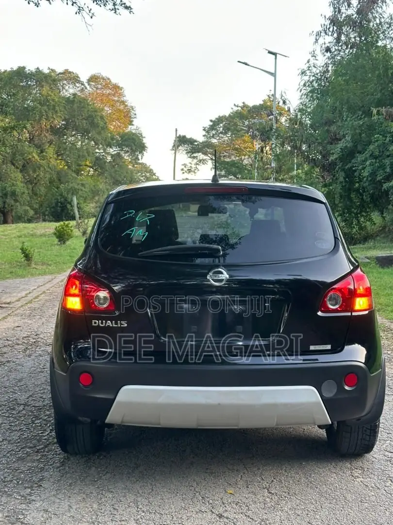 Nissan Dualis 2012 Black