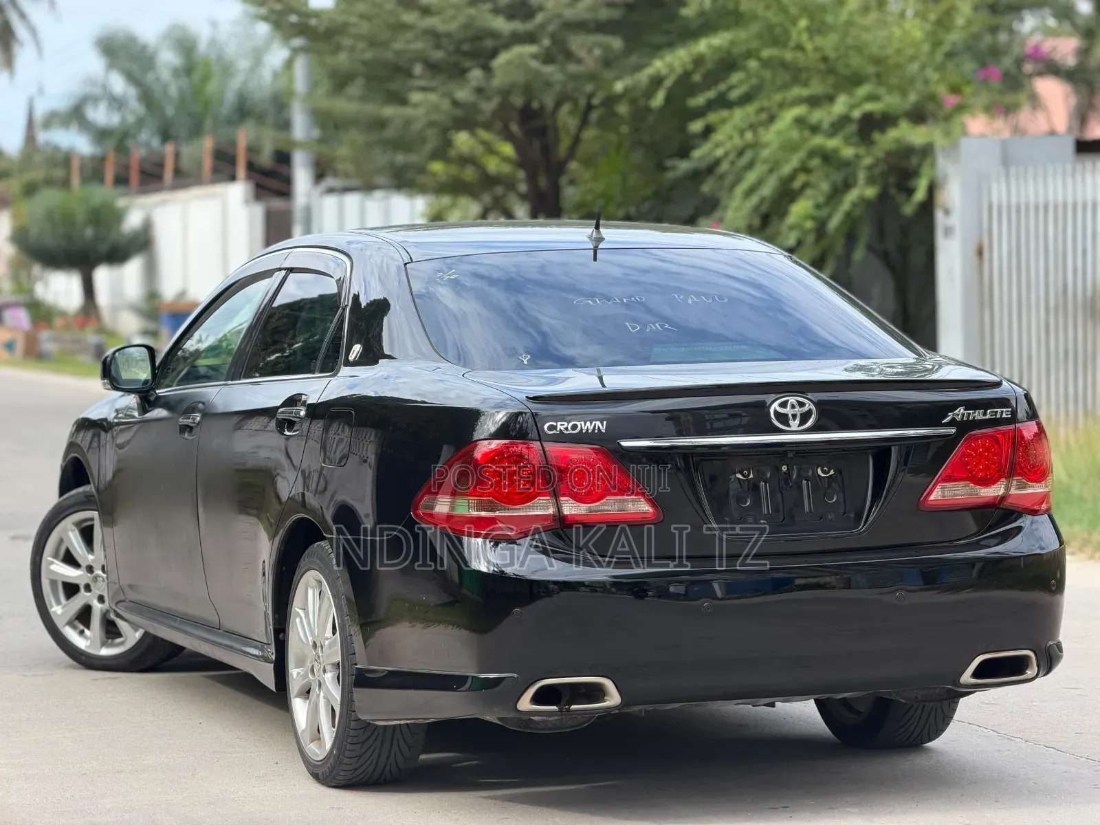 Toyota Crown 2010 Black