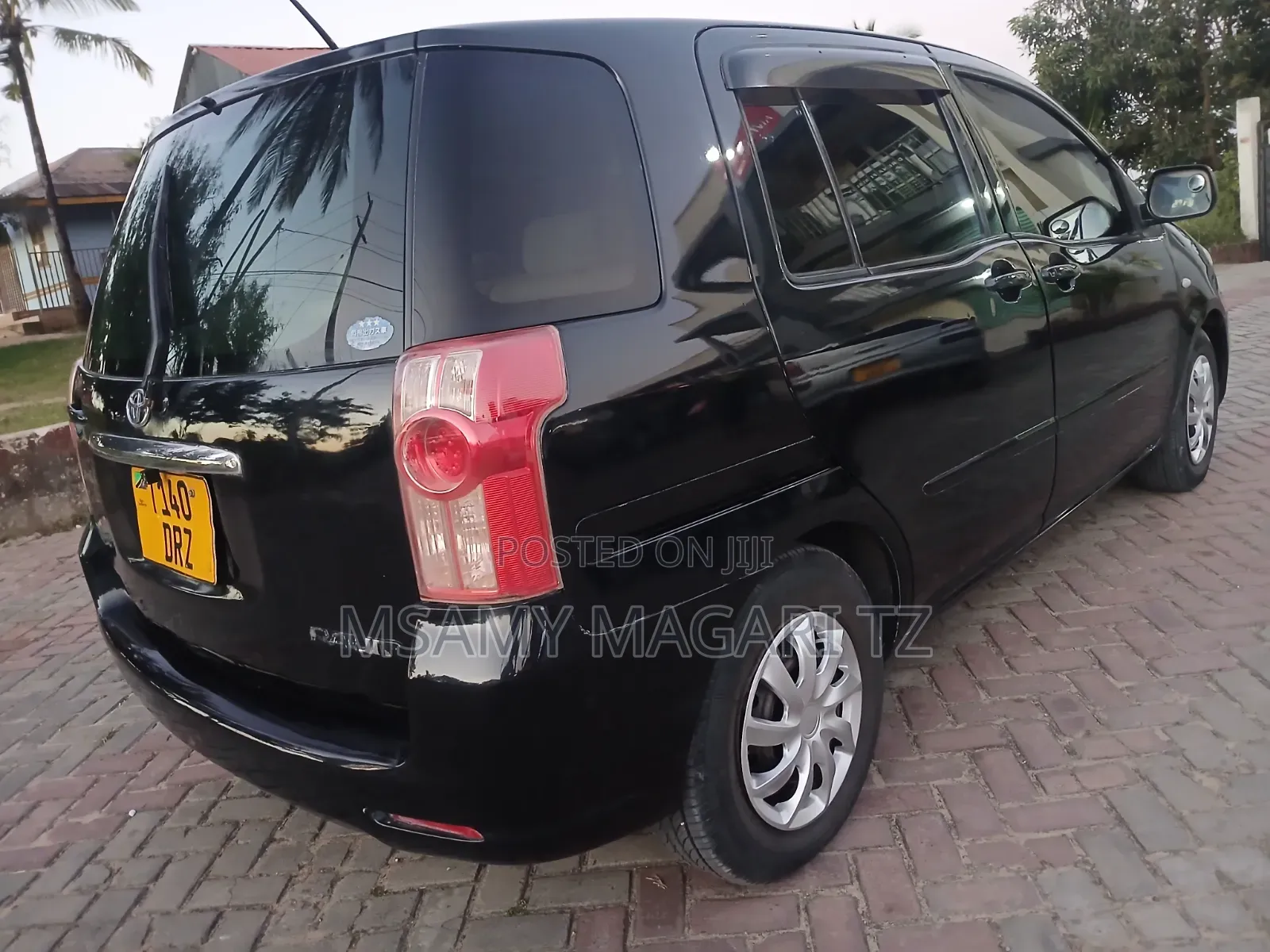 Toyota Raum 2005 Black