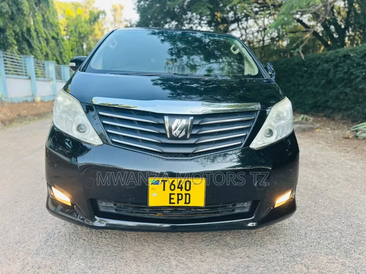 Toyota Alphard 2013 Black
