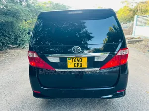 Toyota Alphard 2013 Black