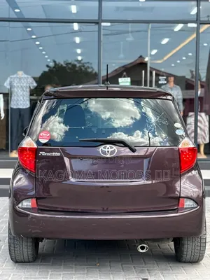 Toyota Ractis 2012 Purple