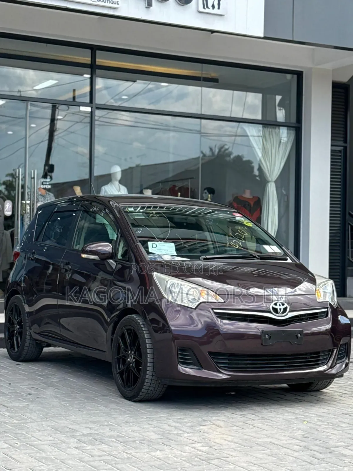 Toyota Ractis 2012 Purple