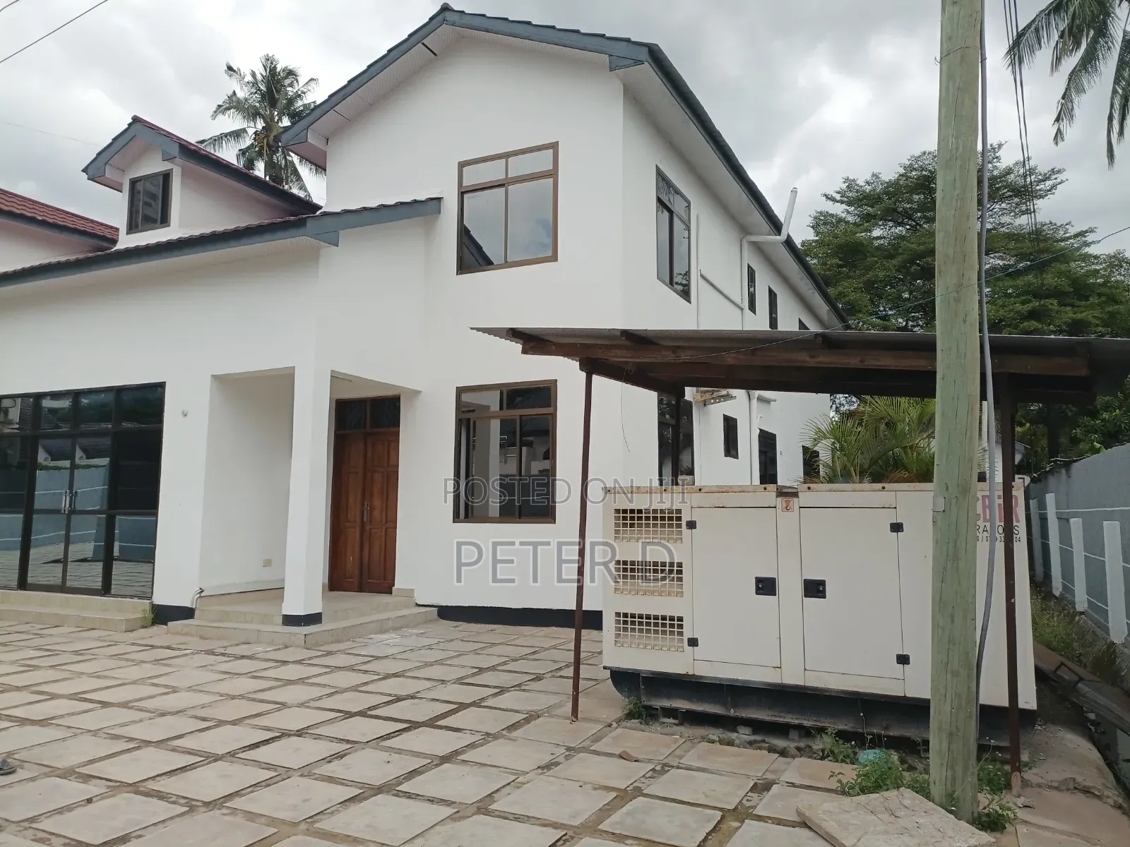 10bdrm House in Mikocheni for rent