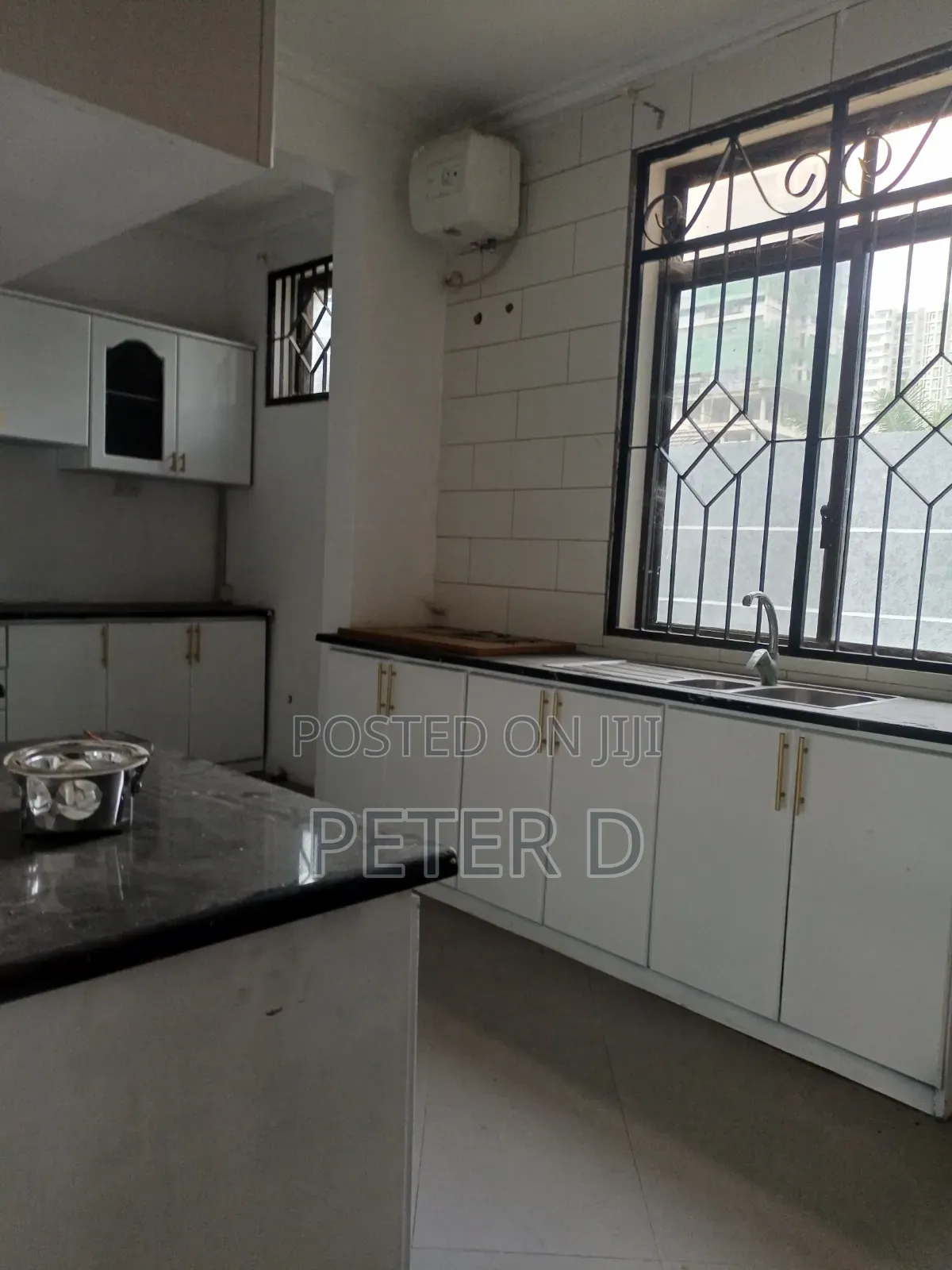 10bdrm House in Mikocheni for rent