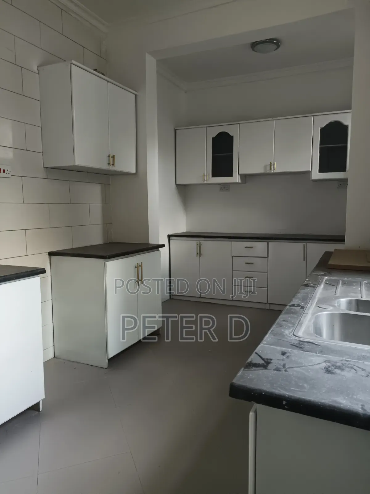 10bdrm House in Mikocheni for rent