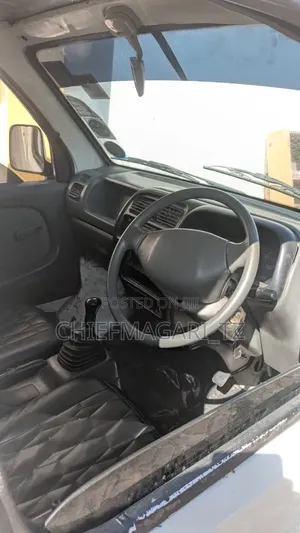 Suzuki Super Carry 2001 White