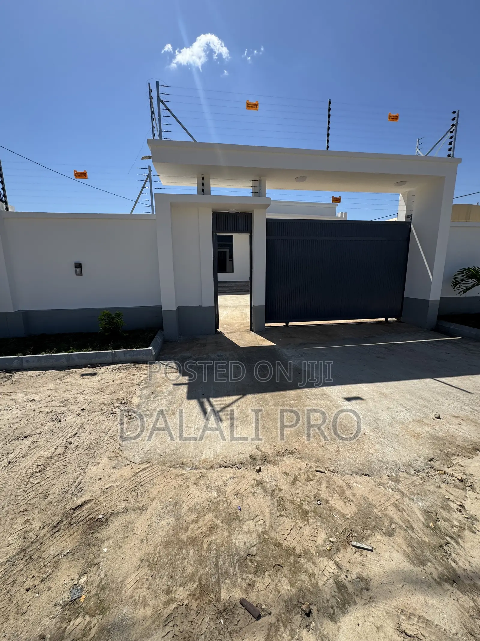 3bdrm House in Kigamboni for sale