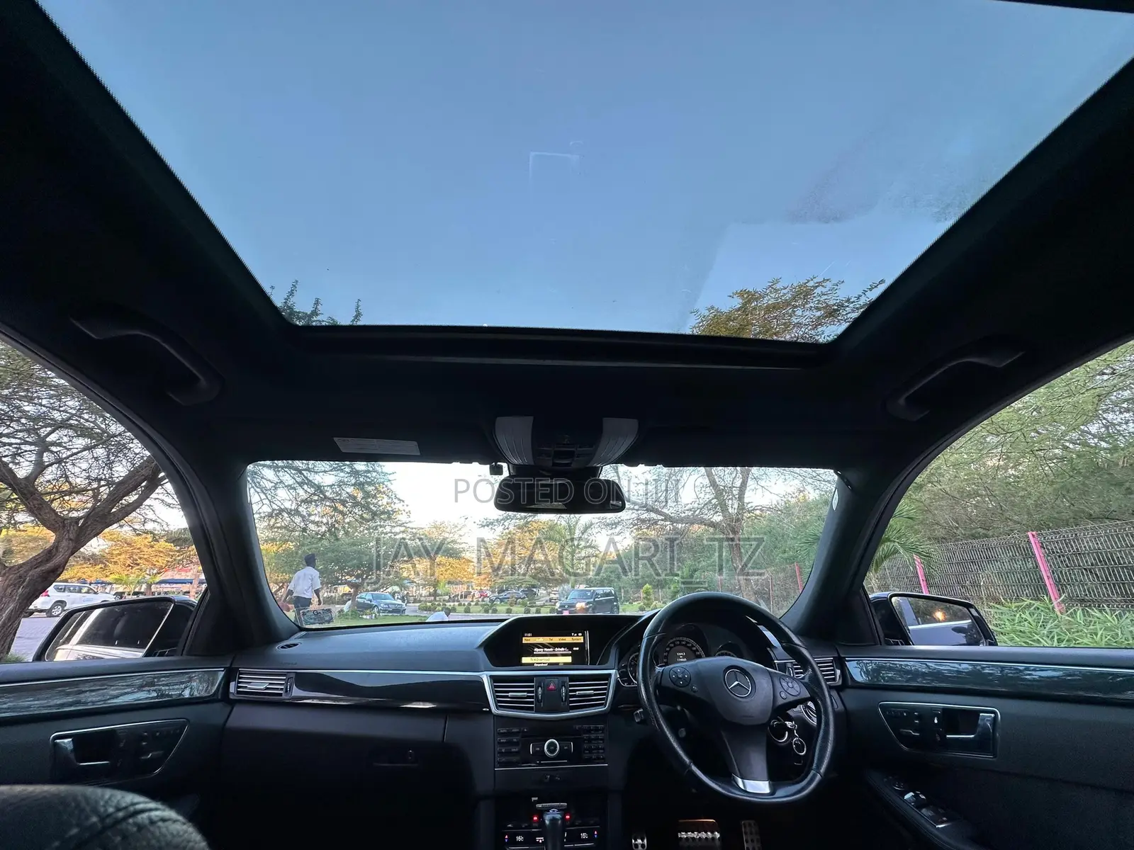 Mercedes-Benz E200 2011 Black