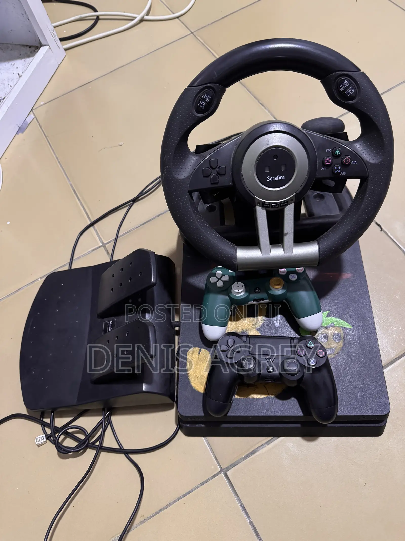 Play Station 4