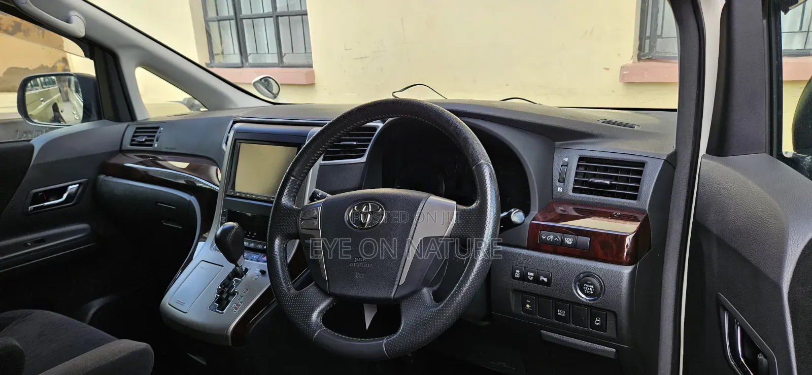 Toyota Alphard 2011 Pearl