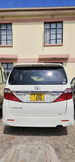 Toyota Alphard 2011 Pearl