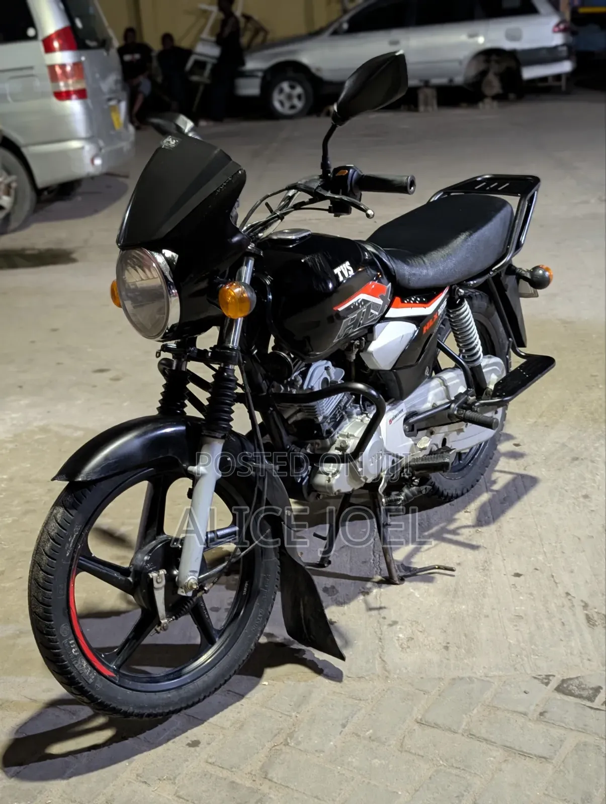 TVS HLX 125 2025 Black