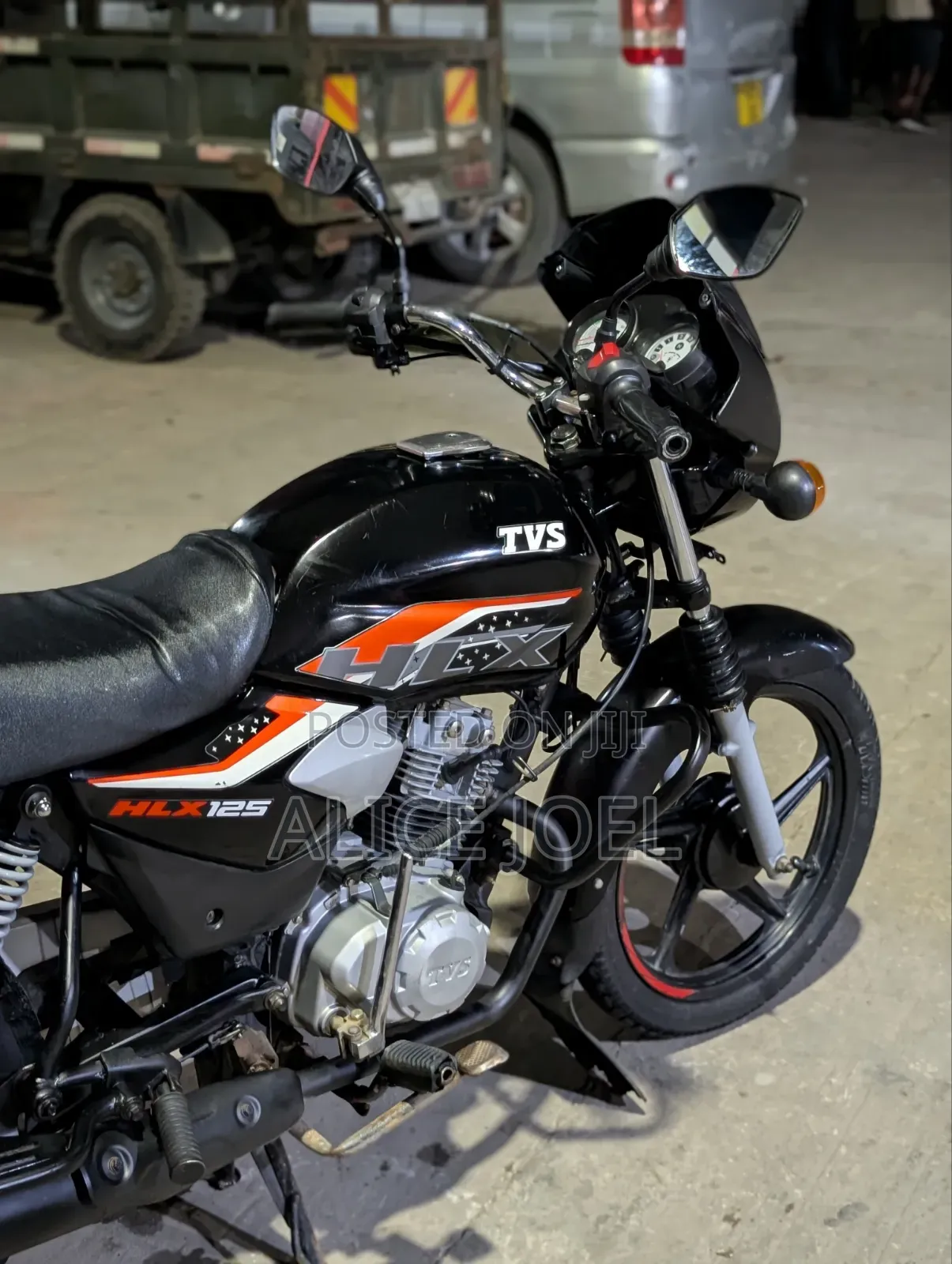 TVS HLX 125 2025 Black