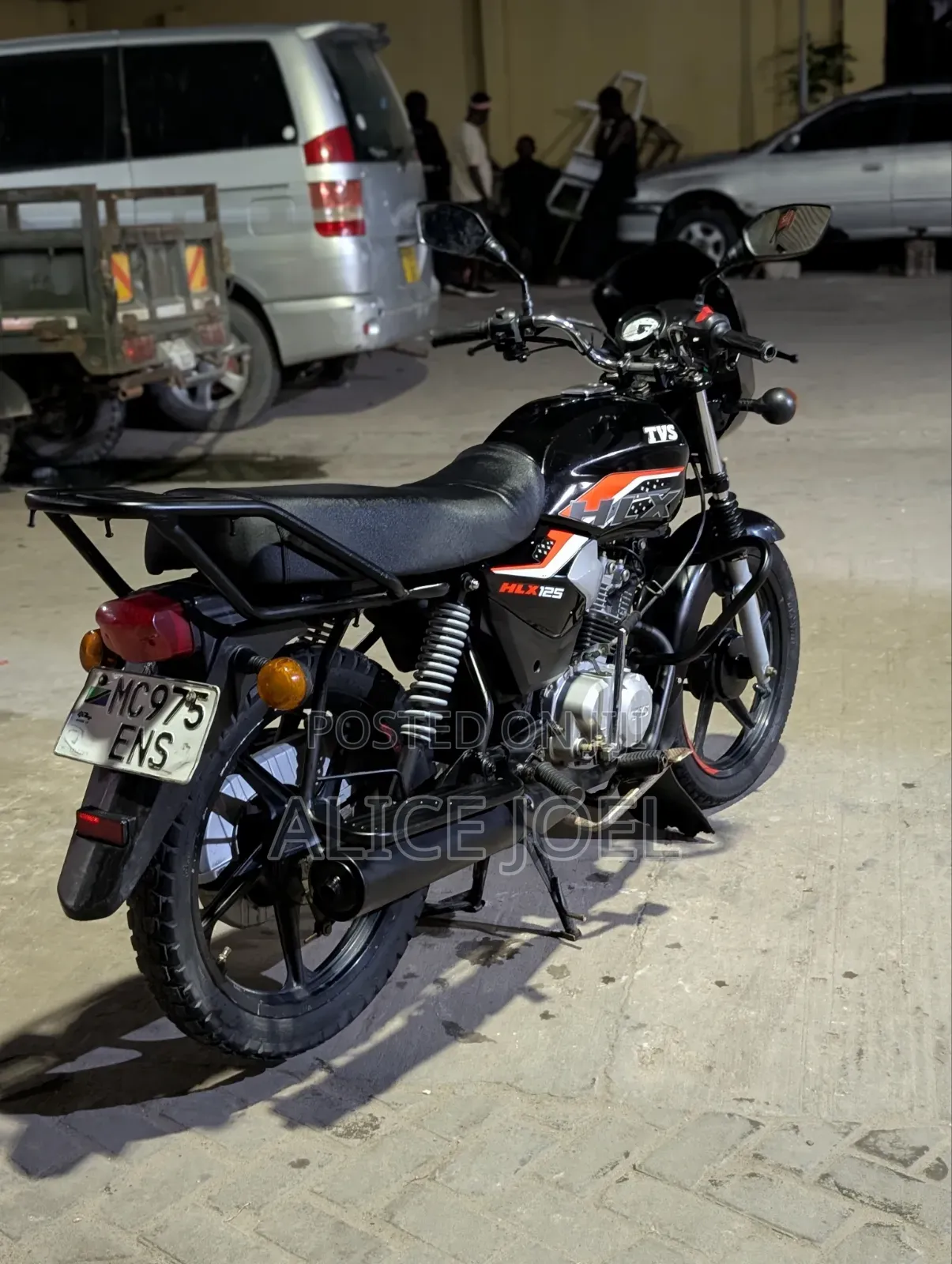 TVS HLX 125 2025 Black