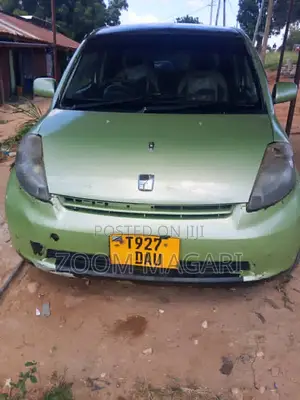 Toyota Passo 2004 Green