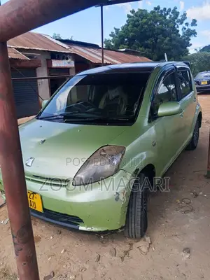 Toyota Passo 2004 Green