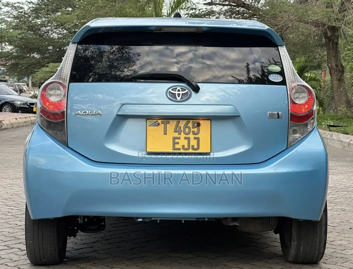 Toyota Aqua 2014 Blue