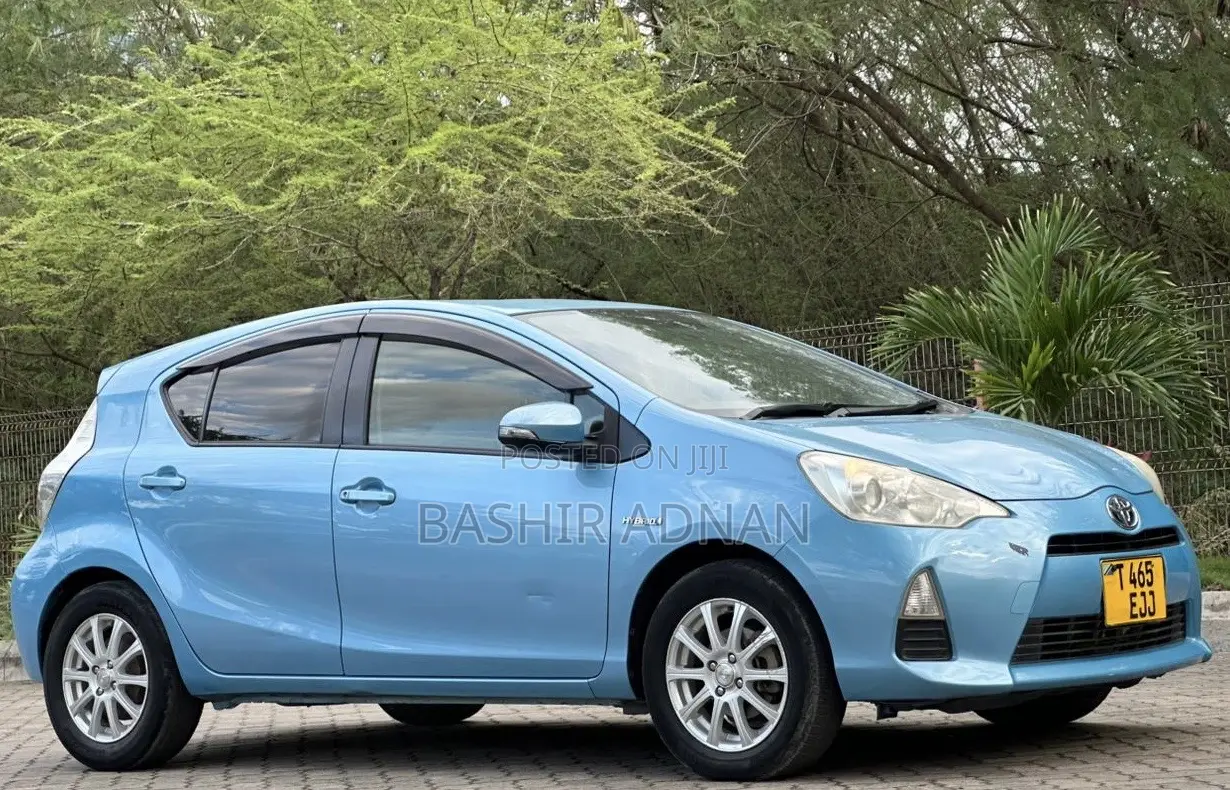 Toyota Aqua 2014 Blue