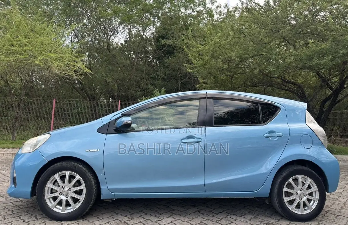 Toyota Aqua 2014 Blue