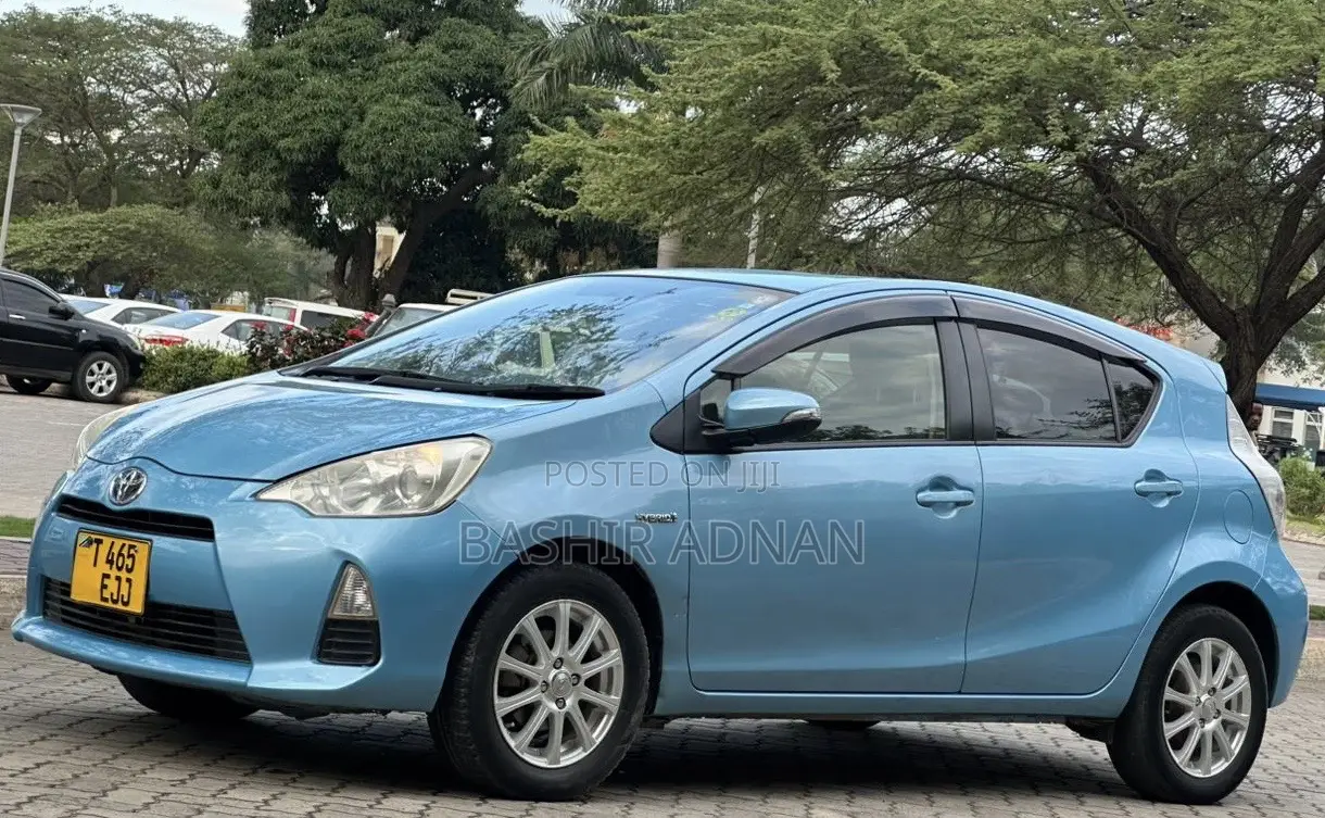 Toyota Aqua 2014 Blue