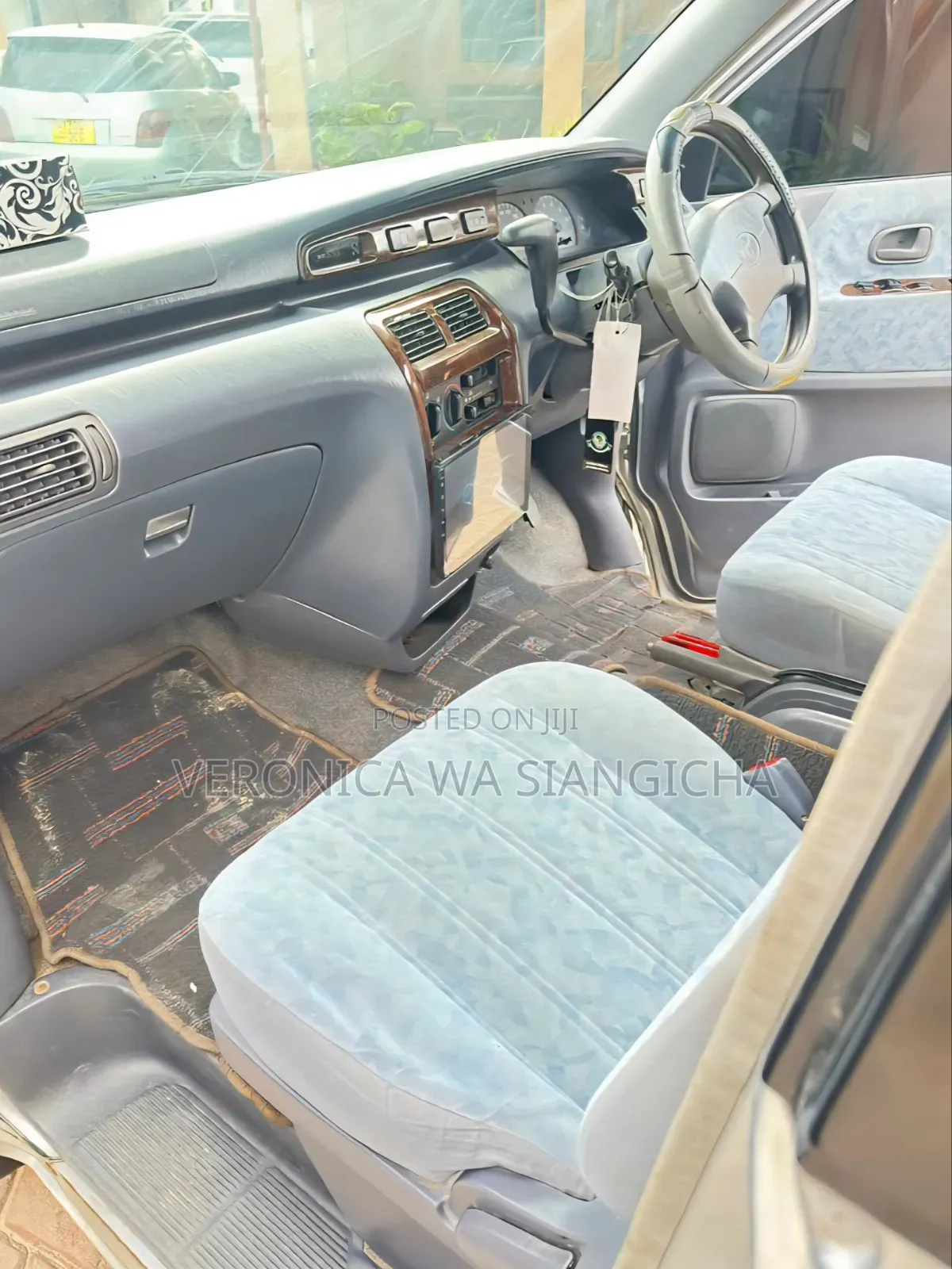 Toyota Noah 2001