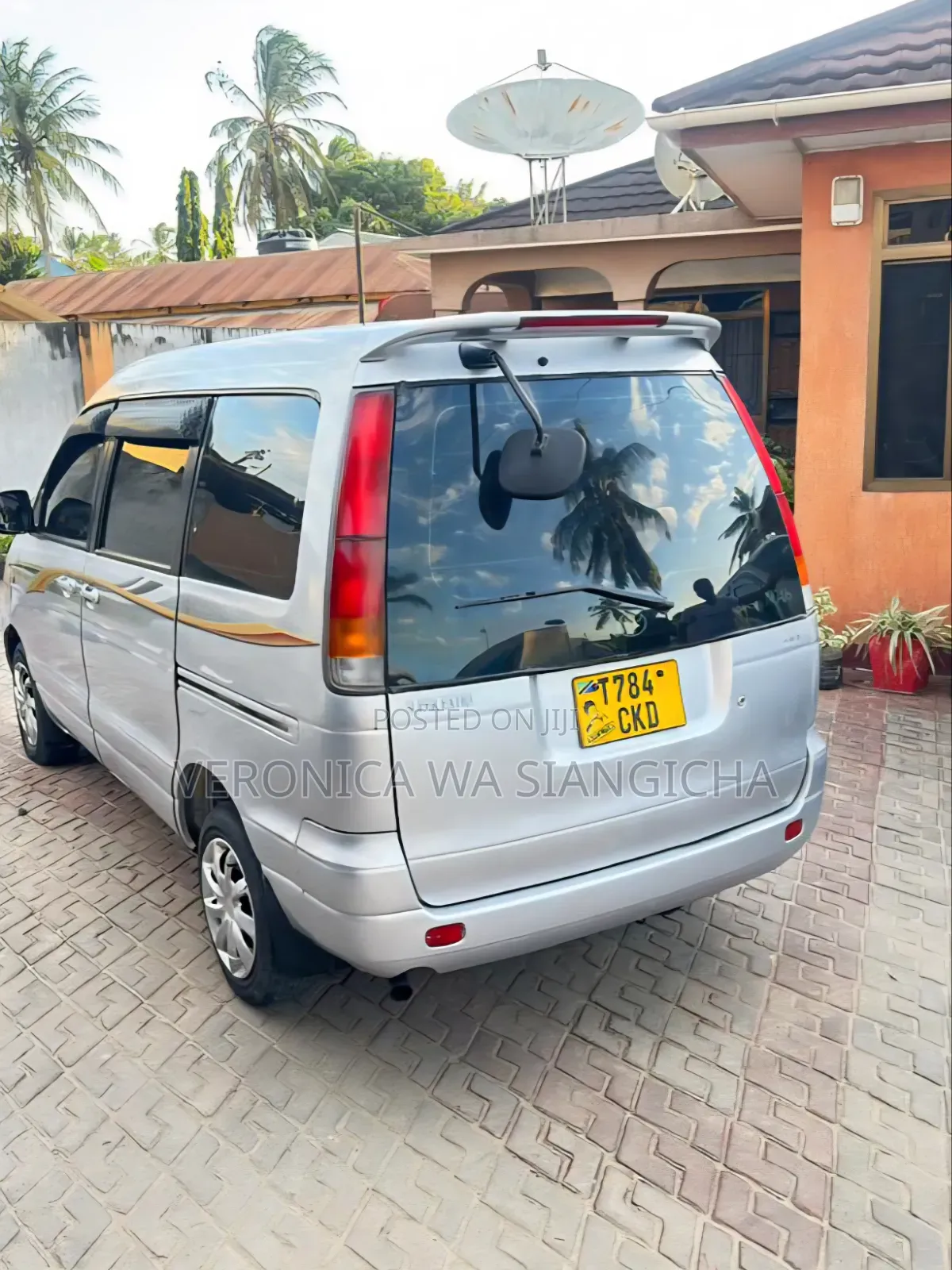 Toyota Noah 2001