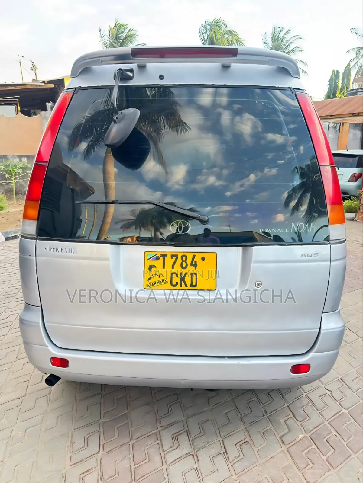 Toyota Noah 2001