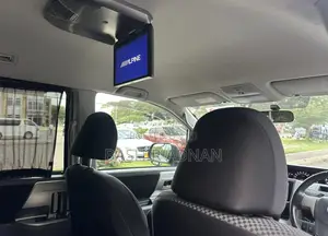 Toyota Noah 2.0 143hp FWD (8 Seater) 2009 White