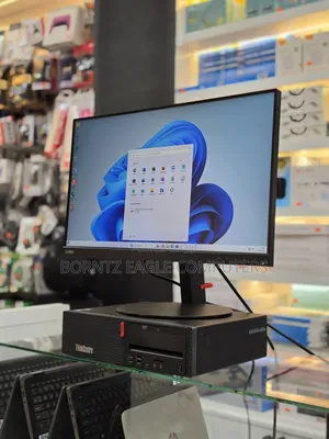 Desktop Computer Lenovo 8GB Intel Core i3 SSD 256GB