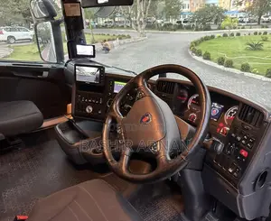 Scania Horse R460 6x2 Unregistered(Mpya).